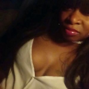 Meet your Posher, Latina